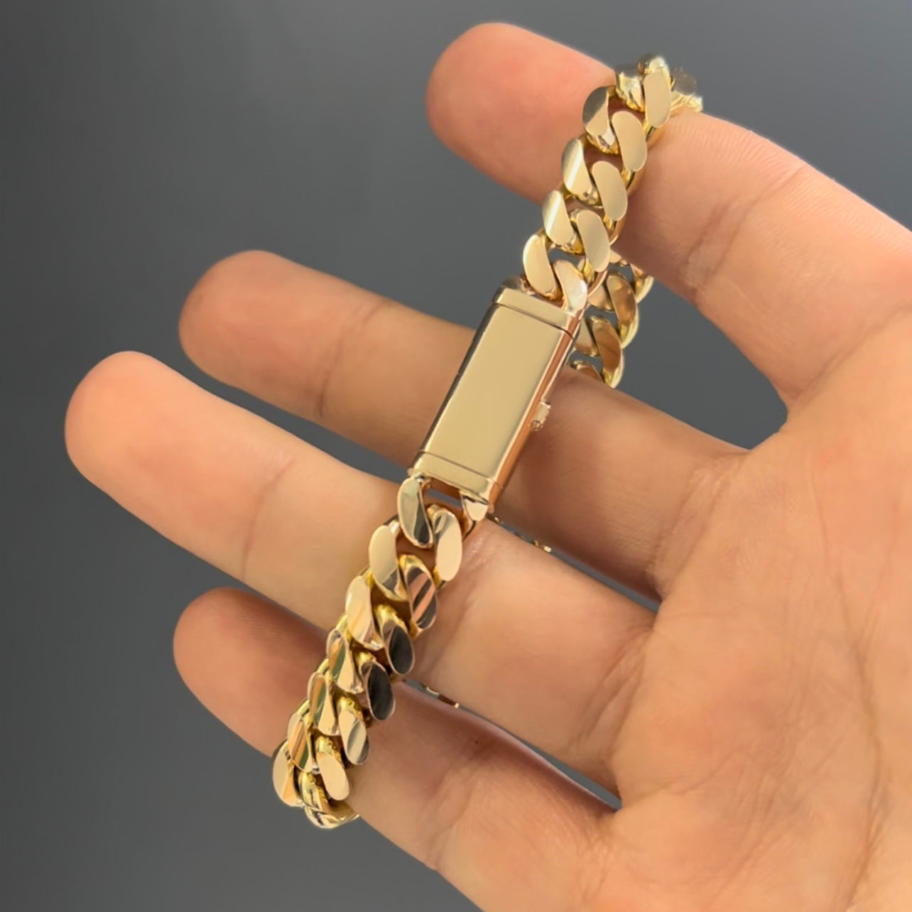 Sleek Lock – Garcia's Jewelry Miami